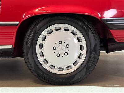 1988 Mercedes-Benz 560 SL   - Photo 32 - Boca Raton, FL 33432