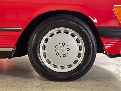 1988 Mercedes-Benz 560 SL   - Photo 34 - Boca Raton, FL 33432