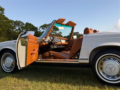 1969 Mercedes Benz 280SL SL   - Photo 15 - Boca Raton, FL 33432