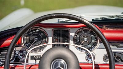 1969 Mercedes Benz 280SL SL   - Photo 20 - Boca Raton, FL 33432