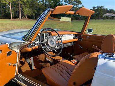 1969 Mercedes Benz 280SL SL   - Photo 18 - Boca Raton, FL 33432