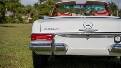 1969 Mercedes Benz 280SL SL   - Photo 22 - Boca Raton, FL 33432