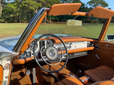 1969 Mercedes Benz 280SL SL   - Photo 19 - Boca Raton, FL 33432