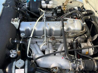 1969 Mercedes Benz 280SL SL   - Photo 39 - Boca Raton, FL 33432