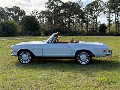 1969 Mercedes Benz 280SL SL   - Photo 9 - Boca Raton, FL 33432