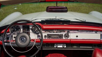 1969 Mercedes Benz 280SL SL   - Photo 17 - Boca Raton, FL 33432