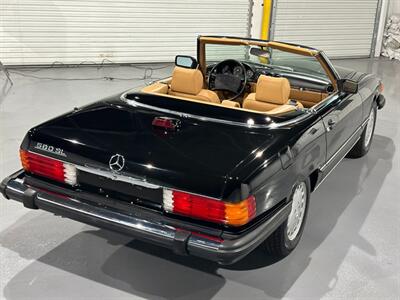 1986 Mercedes-Benz 560 SL   - Photo 14 - Boca Raton, FL 33432