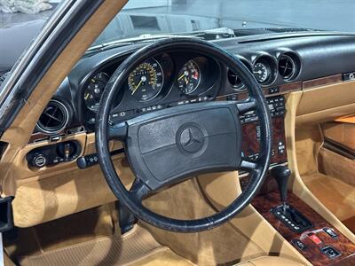 1986 Mercedes-Benz 560 SL   - Photo 20 - Boca Raton, FL 33432