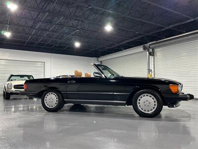 1986 Mercedes-Benz 560 SL   - Photo 3 - Boca Raton, FL 33432