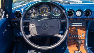 1988 Mercedes-Benz 560 SL   - Photo 23 - Boca Raton, FL 33432