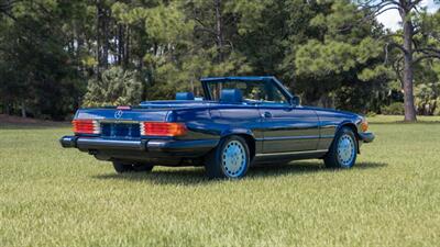 1988 Mercedes-Benz 560 SL   - Photo 14 - Boca Raton, FL 33432