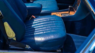 1988 Mercedes-Benz 560 SL   - Photo 28 - Boca Raton, FL 33432