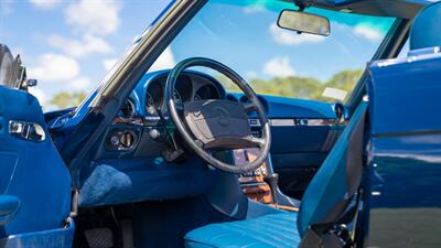 1988 Mercedes-Benz 560 SL   - Photo 20 - Boca Raton, FL 33432