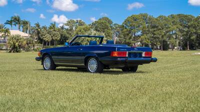 1988 Mercedes-Benz 560 SL   - Photo 10 - Boca Raton, FL 33432