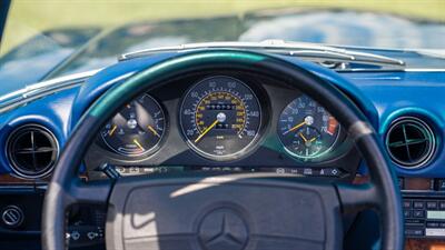 1988 Mercedes-Benz 560 SL   - Photo 24 - Boca Raton, FL 33432