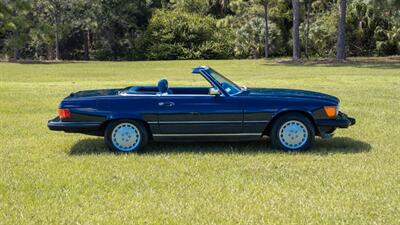 1988 Mercedes-Benz 560 SL   - Photo 16 - Boca Raton, FL 33432
