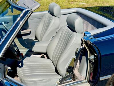 1988 Mercedes-Benz 560 SL   - Photo 15 - Boca Raton, FL 33432