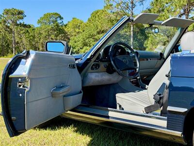 1988 Mercedes-Benz 560 SL   - Photo 14 - Boca Raton, FL 33432
