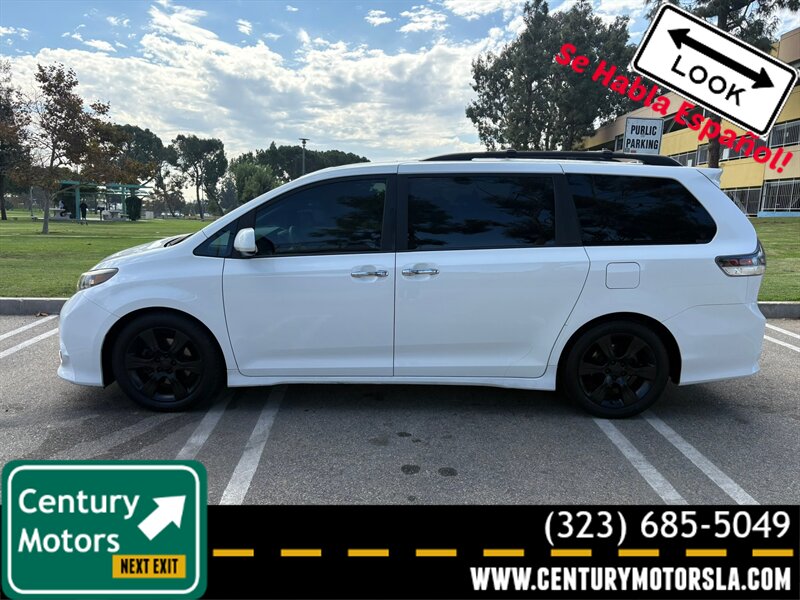 2013 Toyota Sienna SE 8-Passenger   - Photo 8 - Los Angeles, CA 90022