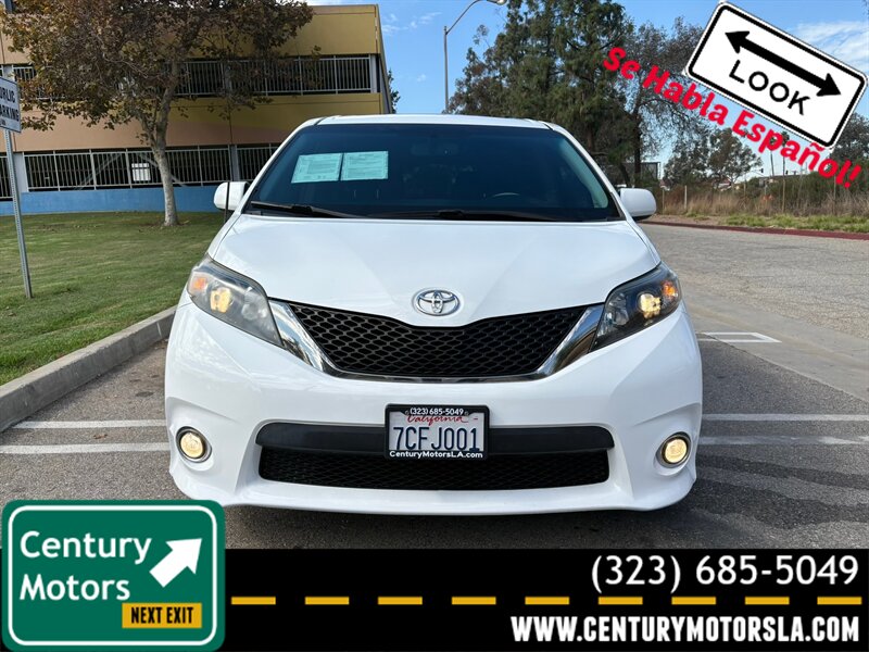 2013 Toyota Sienna SE 8-Passenger   - Photo 2 - Los Angeles, CA 90022