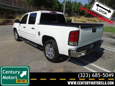 2007 GMC Sierra 1500 Denali   - Photo 5 - Los Angeles, CA 90022