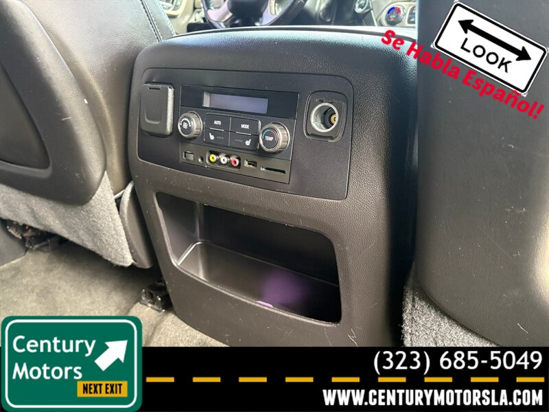 2016 GMC Yukon XL Denali   - Photo 22 - Los Angeles, CA 90022