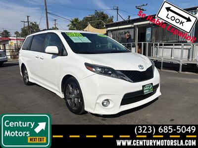 2017 Toyota Sienna SE Premium 8-Passenger Minivan
