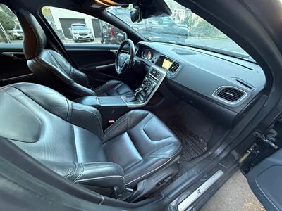 2015 Volvo S60 T6 R-Design Platinum - Photo 11 - Portland, OR 97202