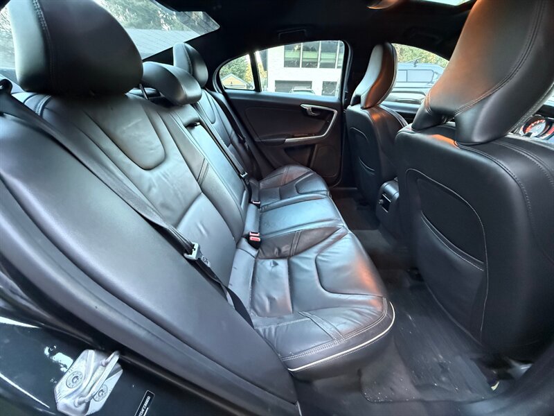 2015 Volvo S60 T6 R-Design Platinum - Photo 13 - Portland, OR 97202