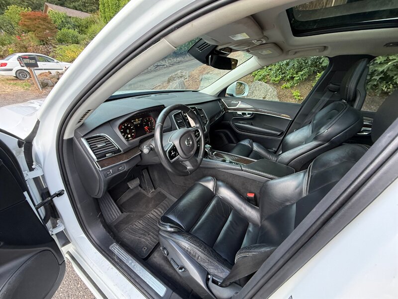 2018 Volvo XC90 T6 Momentum - Photo 8 - Portland, OR 97202