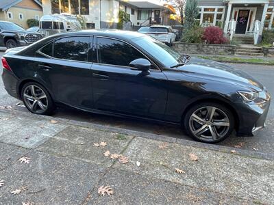 2018 Lexus IS 300   - Photo 6 - Portland, OR 97202