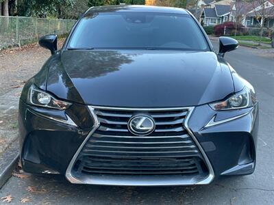 2018 Lexus IS 300   - Photo 4 - Portland, OR 97202