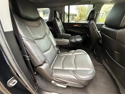 2018 Cadillac Escalade ESV Premium Luxury   - Photo 12 - Portland, OR 97202