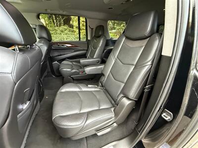 2018 Cadillac Escalade ESV Premium Luxury   - Photo 15 - Portland, OR 97202