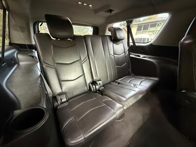 2018 Cadillac Escalade ESV Premium Luxury   - Photo 13 - Portland, OR 97202