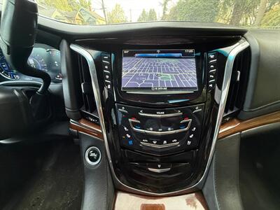 2018 Cadillac Escalade ESV Premium Luxury   - Photo 21 - Portland, OR 97202