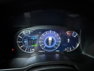 2018 Cadillac Escalade ESV Premium Luxury   - Photo 25 - Portland, OR 97202