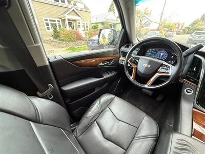 2018 Cadillac Escalade ESV Premium Luxury   - Photo 23 - Portland, OR 97202