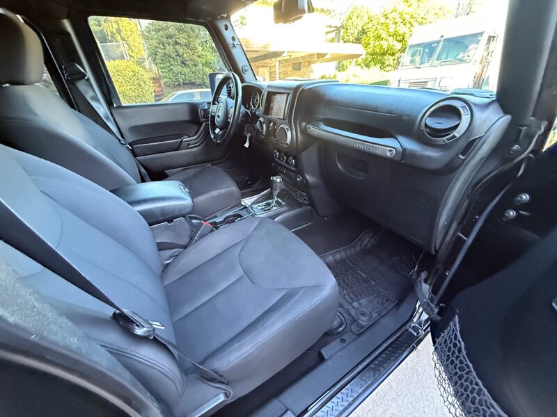 2015 Jeep Wrangler Unlimited Sport - Photo 13 - Portland, OR 97202