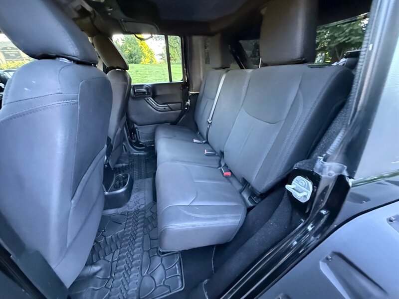 2015 Jeep Wrangler Unlimited Sport - Photo 16 - Portland, OR 97202