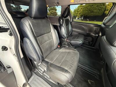 2016 Toyota Sienna SE 8-Passenger - Photo 11 - Portland, OR 97202