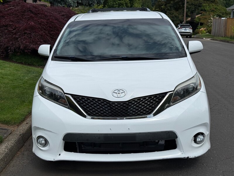2016 Toyota Sienna SE 8-Passenger - Photo 4 - Portland, OR 97202
