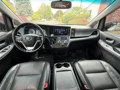 2016 Toyota Sienna SE 8-Passenger - Photo 15 - Portland, OR 97202