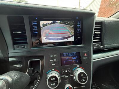 2016 Toyota Sienna SE 8-Passenger - Photo 21 - Portland, OR 97202