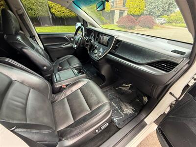2016 Toyota Sienna SE 8-Passenger - Photo 9 - Portland, OR 97202