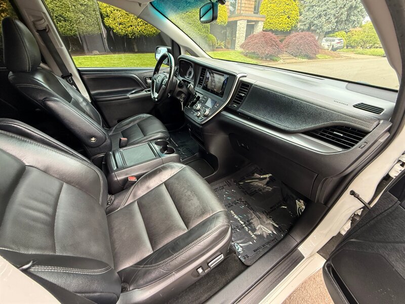 2016 Toyota Sienna SE 8-Passenger - Photo 9 - Portland, OR 97202