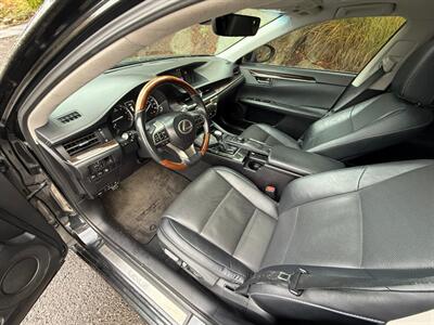 2017 Lexus ES 350   - Photo 7 - Portland, OR 97202