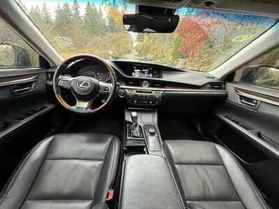 2017 Lexus ES 350   - Photo 14 - Portland, OR 97202