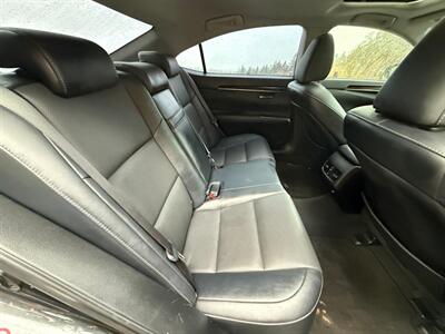 2017 Lexus ES 350   - Photo 12 - Portland, OR 97202