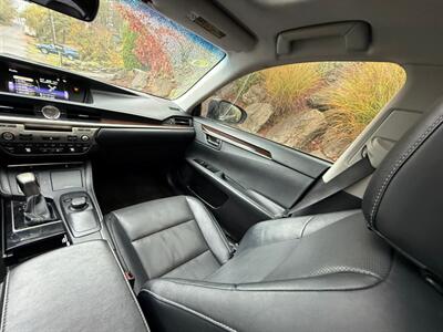 2017 Lexus ES 350   - Photo 16 - Portland, OR 97202